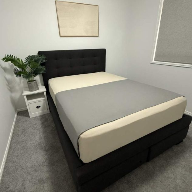 Dark grey earthing and grounding bed sheets, one size fits all.