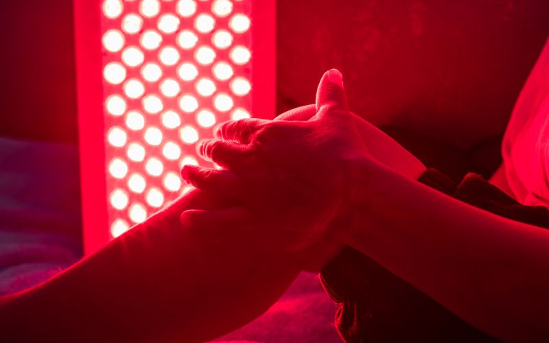 Red light therpay and infrared how it improves inflammation.