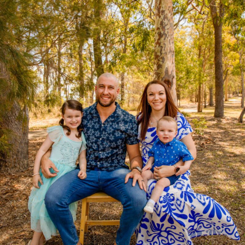 Urban Hippee's CEO (Eli) and his family sitting together smiling.