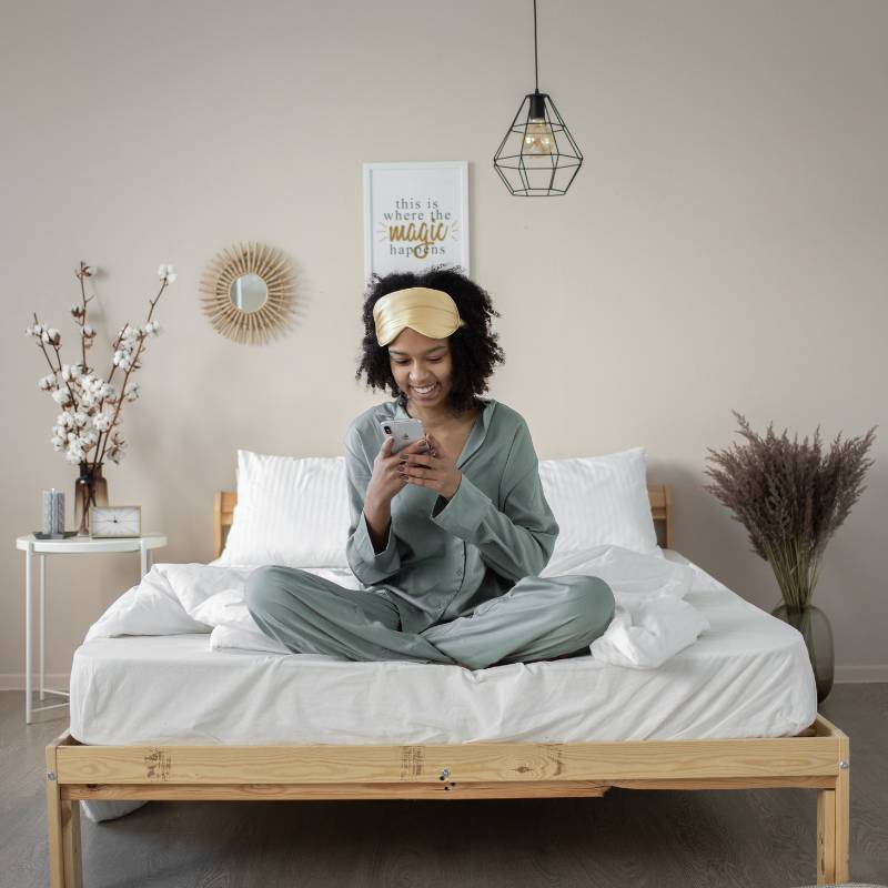 Grounding and Earthing While Wearing Pyjamas: Yes, It Still Works